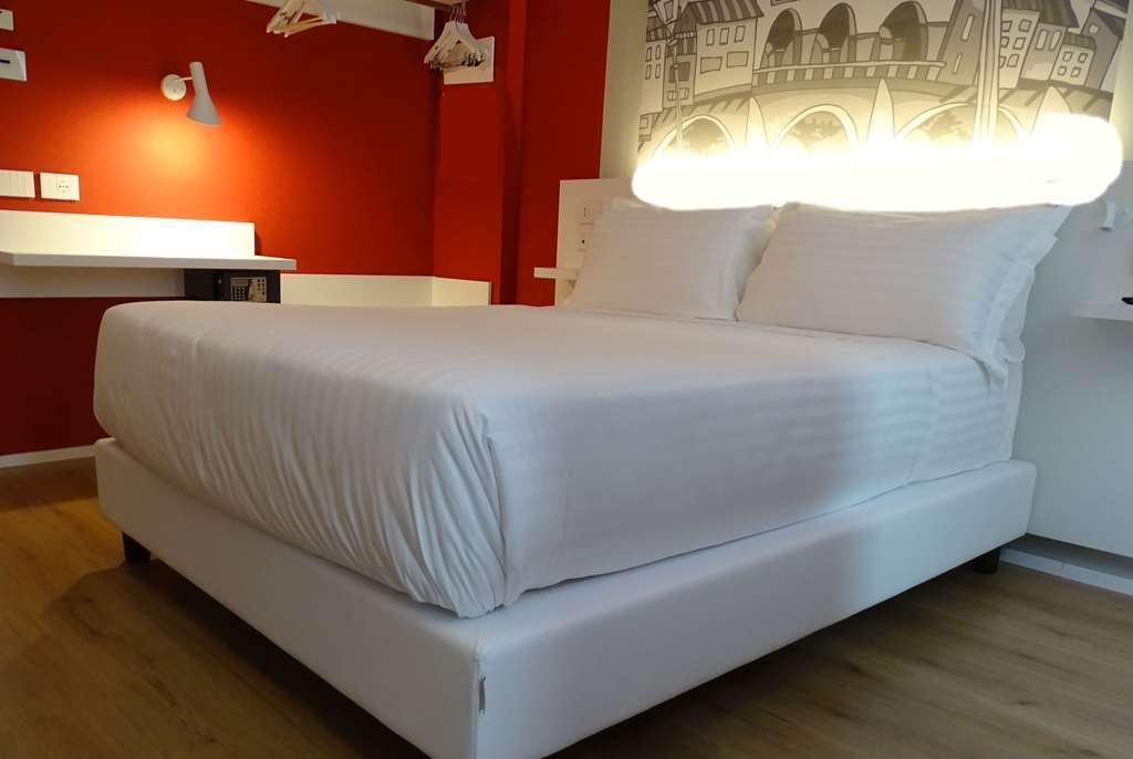 Wyndham Garden Florence Phòng bức ảnh